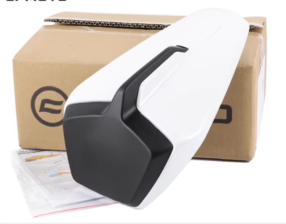 Rear Seat suit CF675NK/CF675SR White code is 6GUV-806400-5600