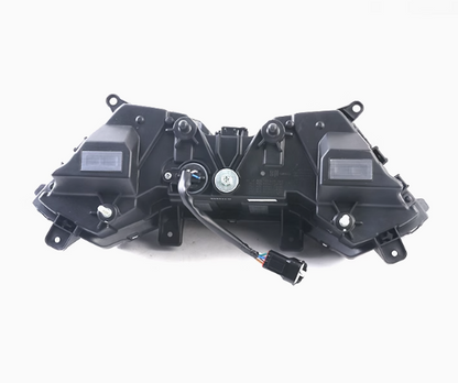 Headlight suit CF675SRR code is 6GUV-160100-5600/6GUV-160100-5602