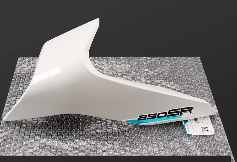 Left and Right Headlight cover suit CF250SR/CF300SR White color  6KMV-040201-3000-0VE00/6KMV-040202-3000-0VE00